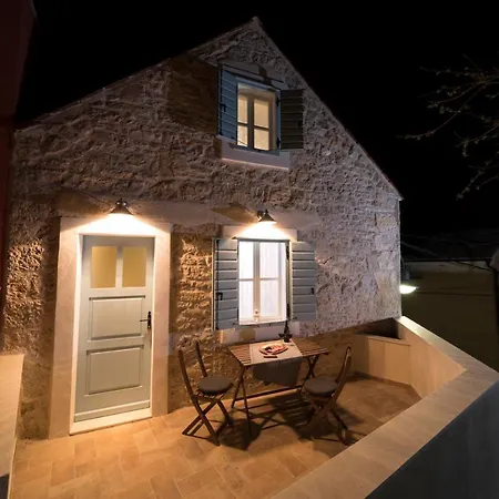 Mulberry Stonehouse *