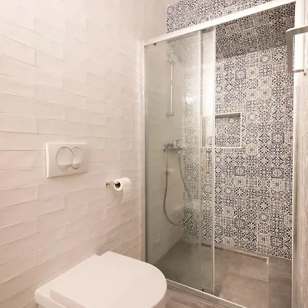 Mulberry Stonehouse بيت للعطل