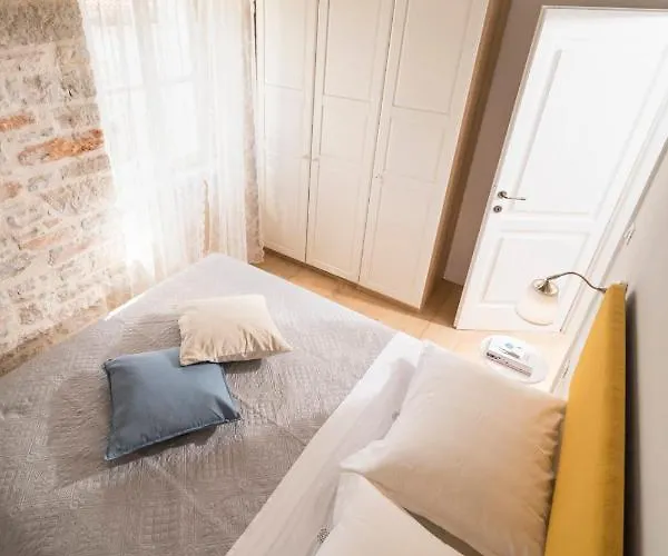 Vikendica Mulberry Stonehouse *