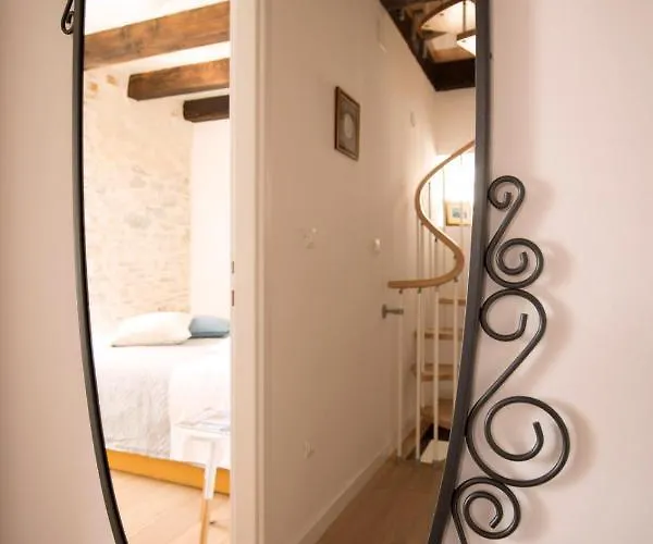 Mulberry Stonehouse *